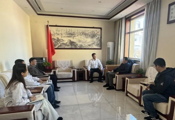 我国著名重症专家席修明教授来我院重症医学科定期查房